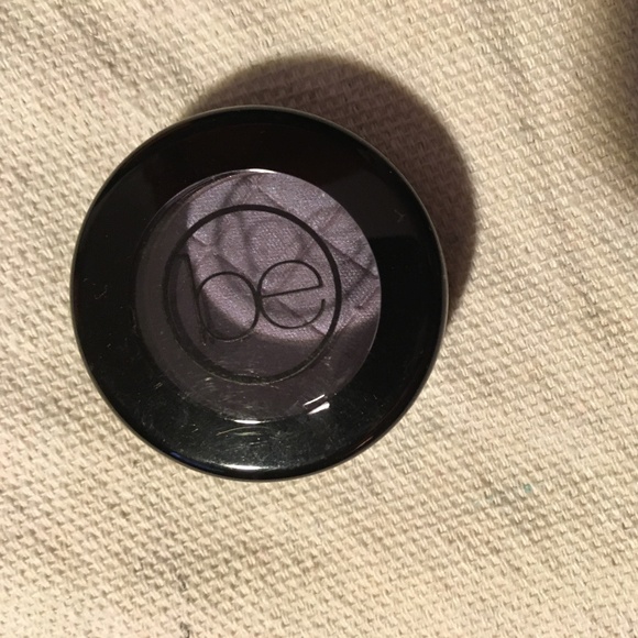 NWOT BeautiControl mineral shadow Wisteria .04oz - Picture 2 of 2